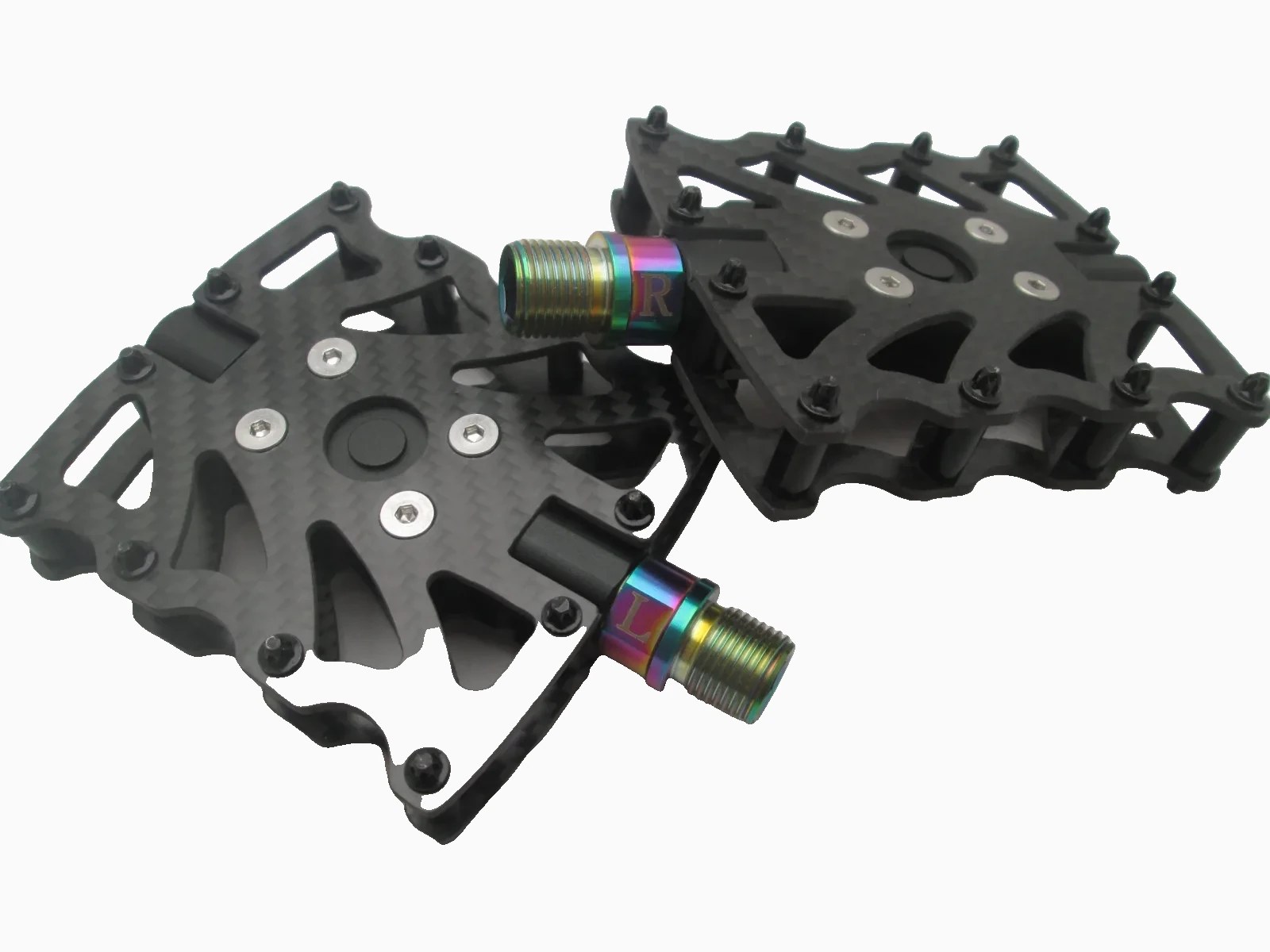 QUNKE bicycle pedal axle and platform detail